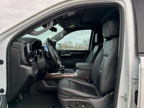 Used 2023 Chevrolet Silverado 1500 LT Trail Boss w/ Convenience Package II image 24