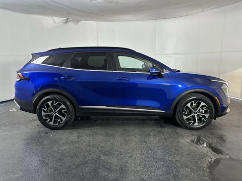 Used 2025 Kia Sportage EX w/ Premium Package image 13