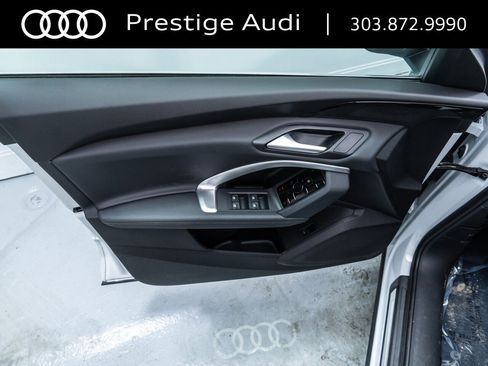 New 2025 Audi Q5 2.0T Premium image 19