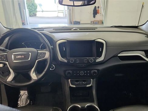 Used 2023 GMC Terrain SLT FWD image 33