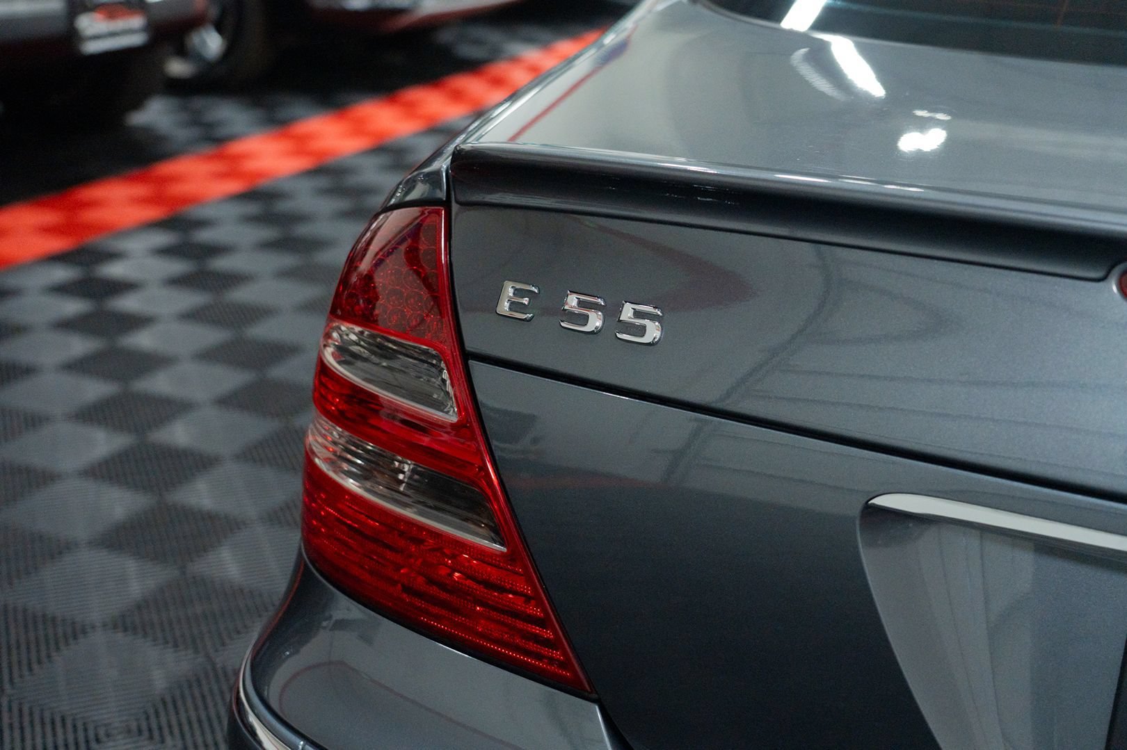 Used 2005 Mercedes-Benz E 55 AMG Sedan image 9