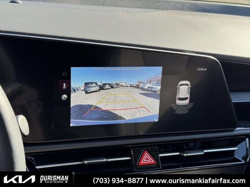 Used 2023 Kia Niro EX Touring image 5