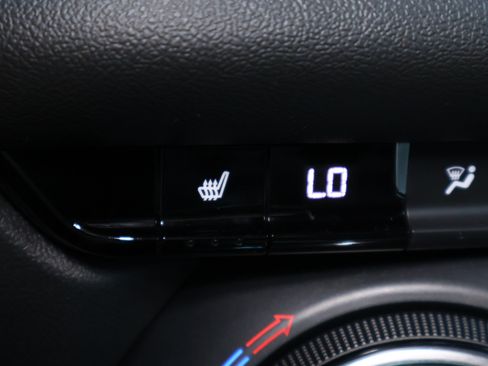 Used 2024 Chevrolet Blazer LT w/ Convenience Package FWD image 5