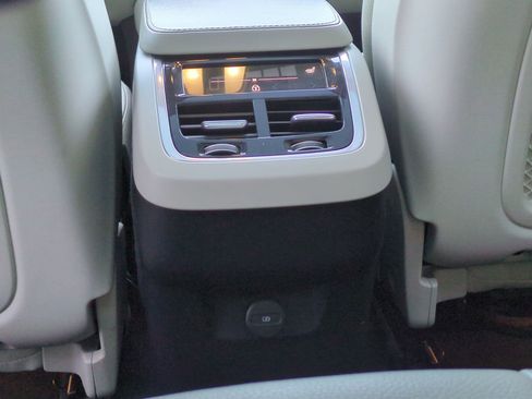 Used 2023 Volvo XC90 B5 Plus w/ Protection Package Premier image 25