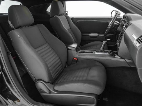 Used 2014 Dodge Challenger R/T image 26