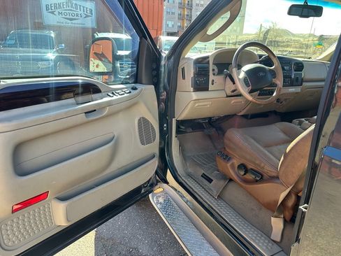 Used 2006 Ford F250 Lariat image 7