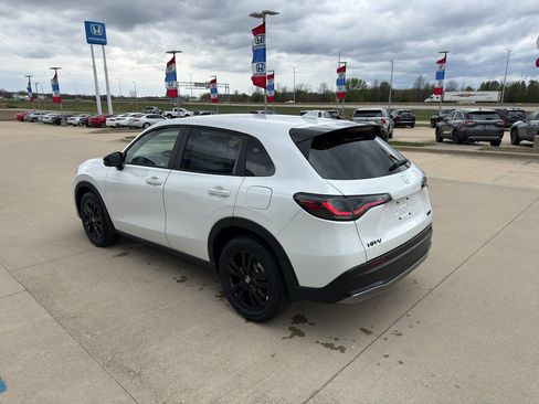 New 2026 Honda HR-V Sport image 7