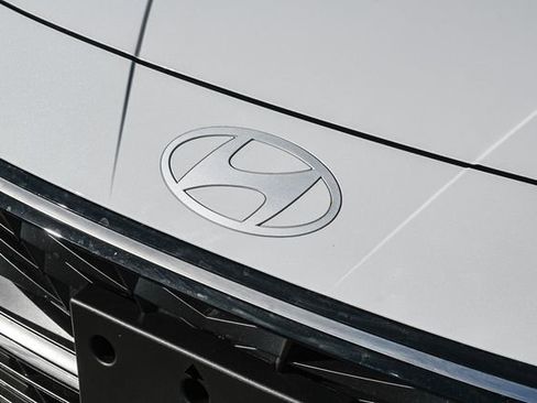 New 2026 Hyundai Elantra Limited FWD image 14