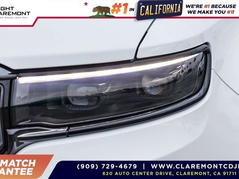 New 2025 Jeep Grand Wagoneer Series III w/ Quick Order Packagew 28T image 5