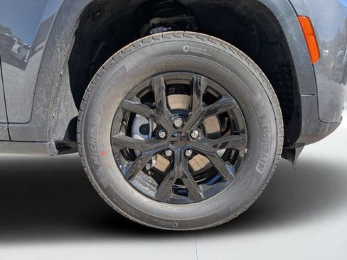 New 2026 Jeep Grand Cherokee Altitude RWD image 10