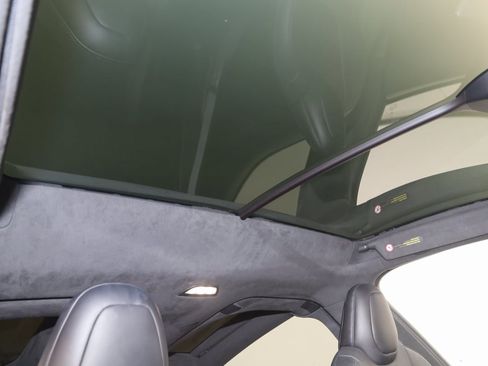 Used 2022 Tesla Model X image 11