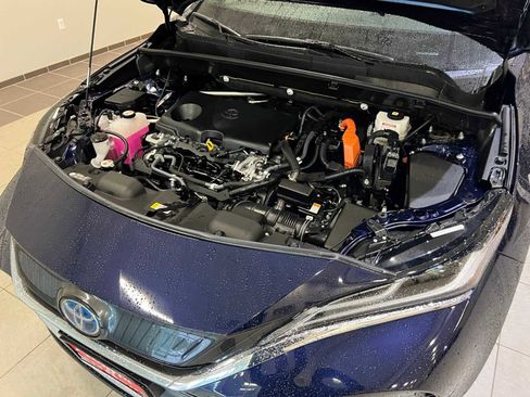 Certified 2021 Toyota Venza XLE image 13