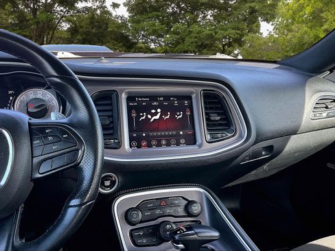 Used 2022 Dodge Challenger R/T w/ Shaker Package image 9