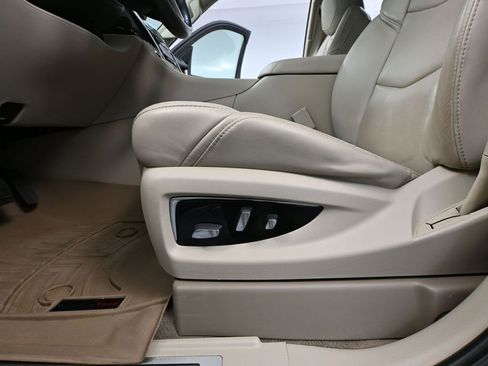 Used 2020 Cadillac Escalade ESV Premium Luxury AWD/4WD image 26