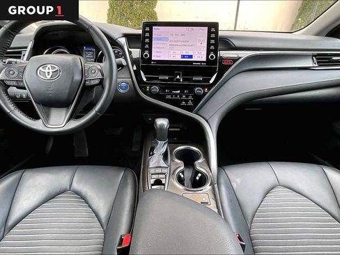 Certified 2022 Toyota Camry SE image 15