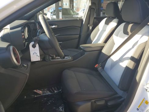 New 2026 Chevrolet Trax RS w/ Sunroof Package image 18