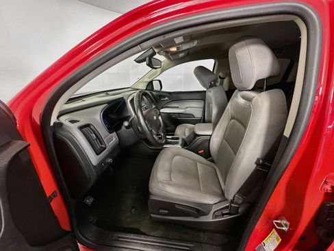 Used 2016 Chevrolet Colorado LT w/ LT Convenience Package RWD image 13