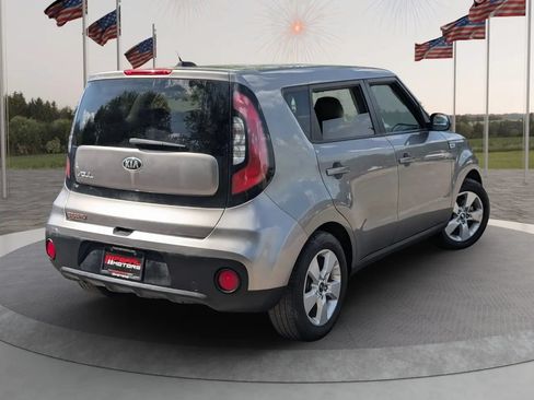 Used 2017 Kia Soul FWD image 6