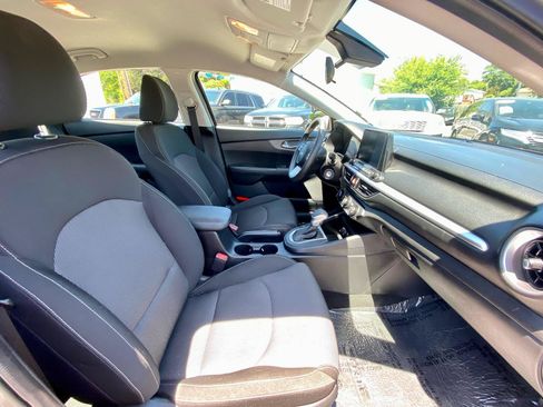 Used 2024 Kia Forte LXS FWD image 9