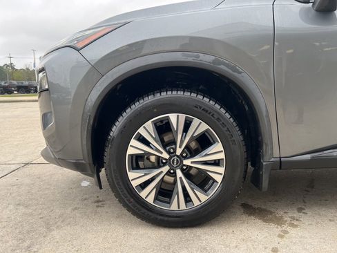 Used 2023 Nissan Rogue SV w/ SV Premium Package image 7