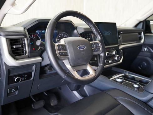 Used 2023 Ford Expedition XLT AWD/4WD image 11