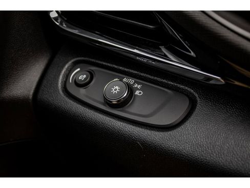 New 2025 Buick Envista Avenir image 35