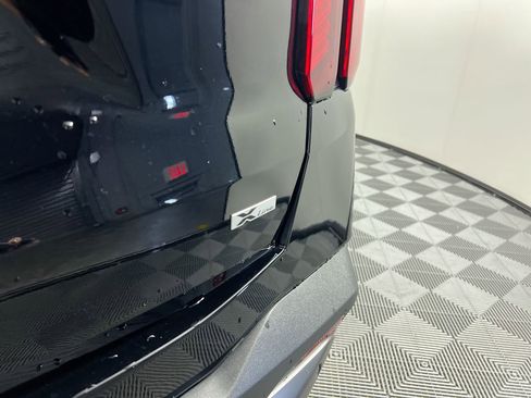 Certified 2025 Kia Sorento SX image 6