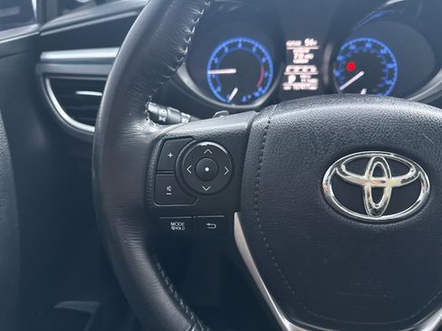 Used 2016 Toyota Corolla S Premium image 16