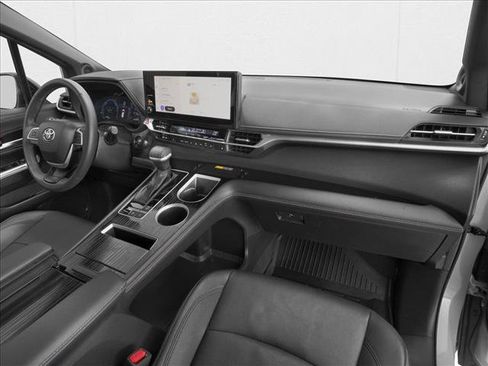 New 2026 Toyota Sienna XLE Woodland Edition AWD/4WD image 11