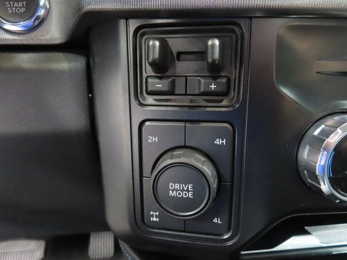 Used 2025 Ford F250 Platinum image 71