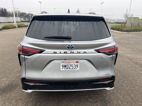 Used 2024 Toyota Sienna XSE image 6