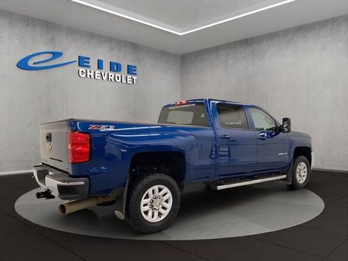 Used 2017 Chevrolet Silverado 2500 LT w/ LT Convenience Package image 5