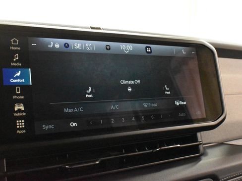 Used 2025 Jeep Wrangler Sahara image 16