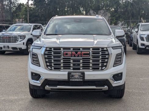 New 2026 GMC Yukon XL Denali w/ Sun & Power Step Package AWD/4WD image 10