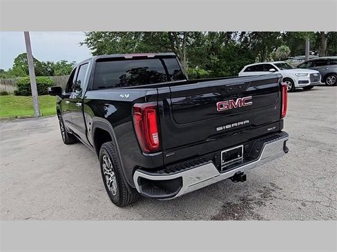 Used 2025 GMC Sierra 1500 SLT image 18