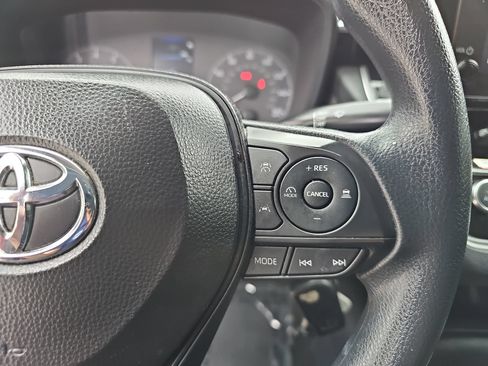 Used 2024 Toyota Corolla LE FWD image 17