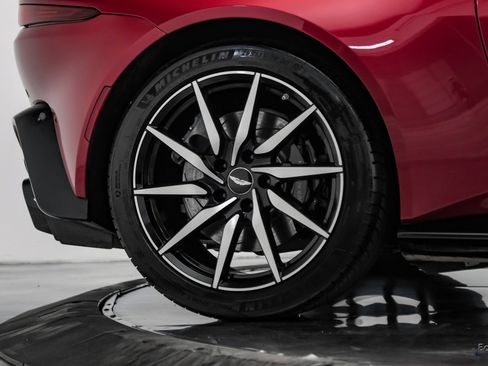 Used 2019 Aston Martin V8 Vantage Coupe RWD image 91