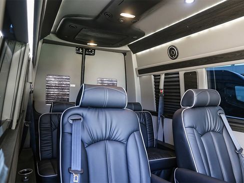 Used 2023 Mercedes-Benz Sprinter 2500 image 29