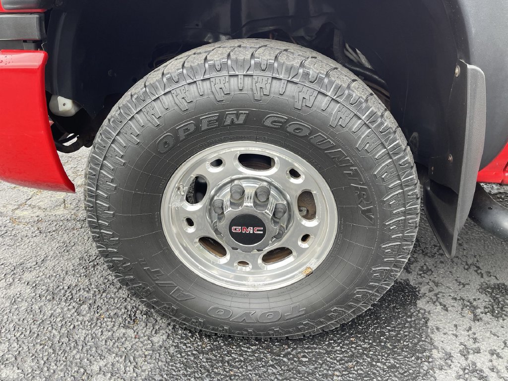 Used 2004 GMC Sierra 2500 SLE w/ Heavy-Duty Power Package AWD/4WD image 30