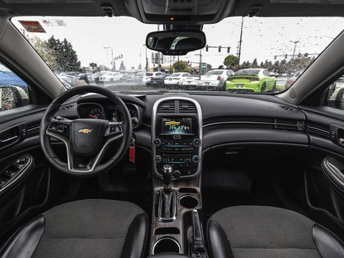 Used 2015 Chevrolet Malibu LT w/ Power Convenience Package FWD image 21