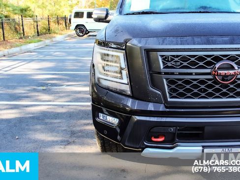 Used 2023 Nissan Titan PRO-4X w/ Pro-4x Convenience Package image 12