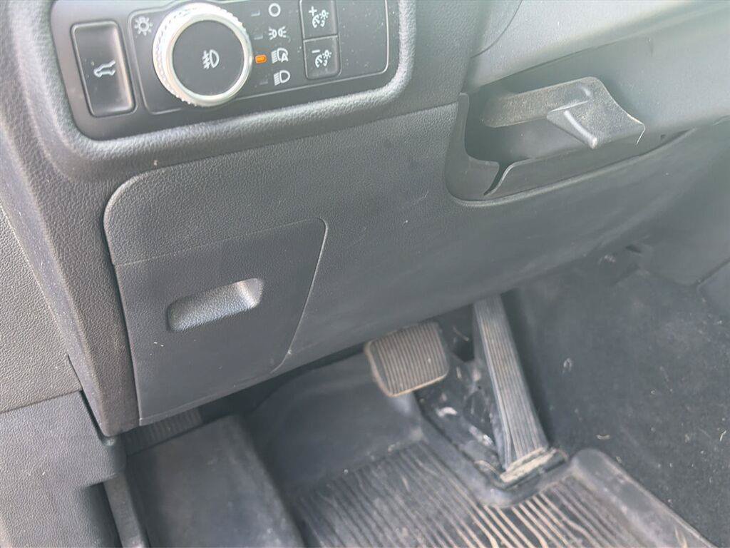 Used 2021 Ford Explorer XLT w/ Equipment Group 202A AWD/4WD image 15