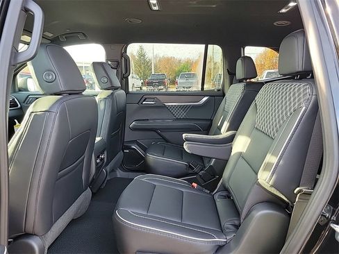New 2026 GMC Acadia Denali image 12