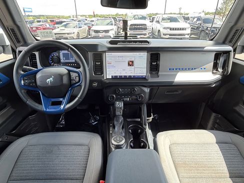 Used 2022 Ford Bronco Outer Banks w/ Sasquatch Package AWD/4WD image 18