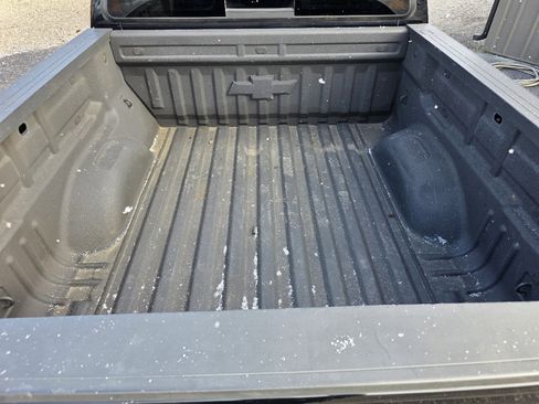 Used 2016 Chevrolet Colorado Z71 w/ Z71 Midnight Edition image 9