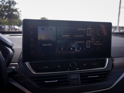 New 2025 Nissan Altima 2.5 SV w/ SV Special Edition Package image 13