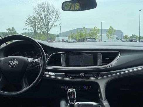 Used 2019 Buick Enclave Essence AWD/4WD image 28