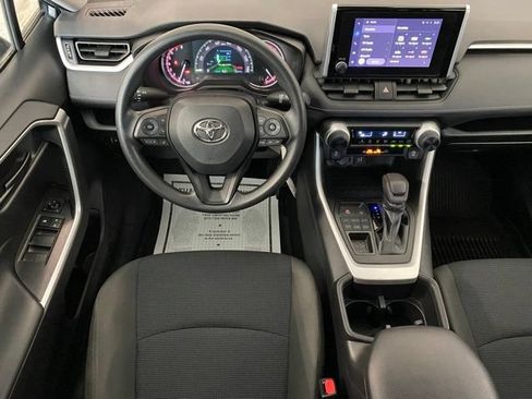 Used 2023 Toyota RAV4 LE AWD/4WD image 2
