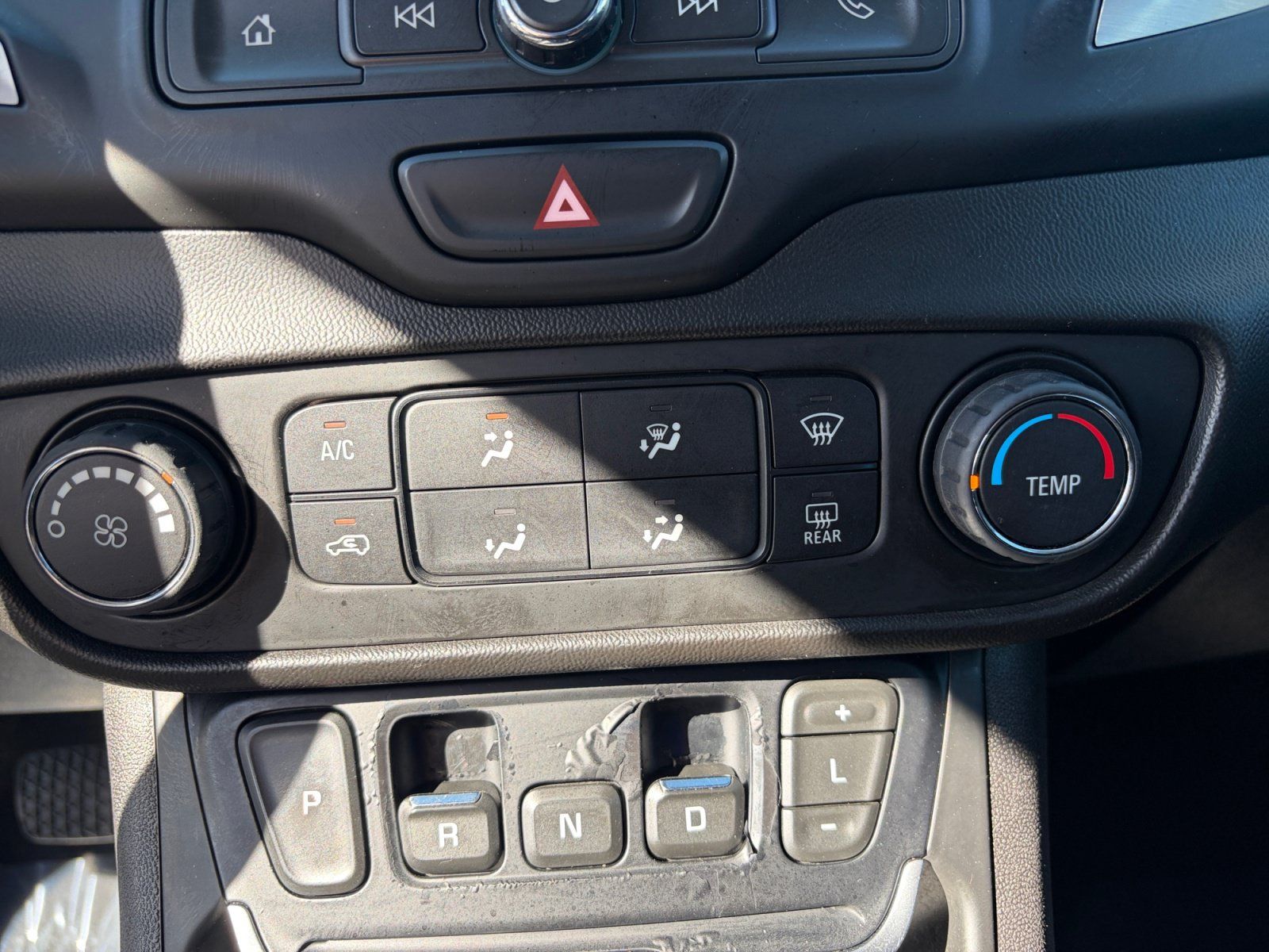 Used 2018 GMC Terrain SLE FWD image 22
