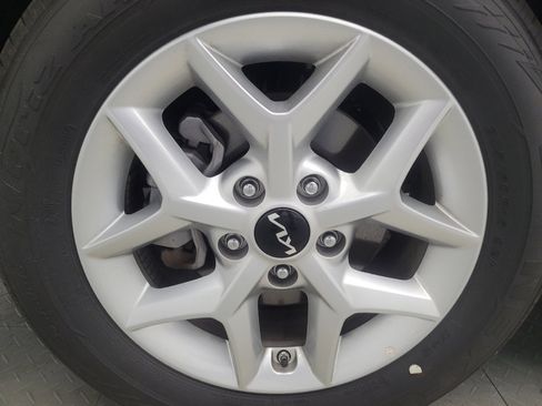 Used 2025 Kia Soul LX w/ LX Technology Package image 31